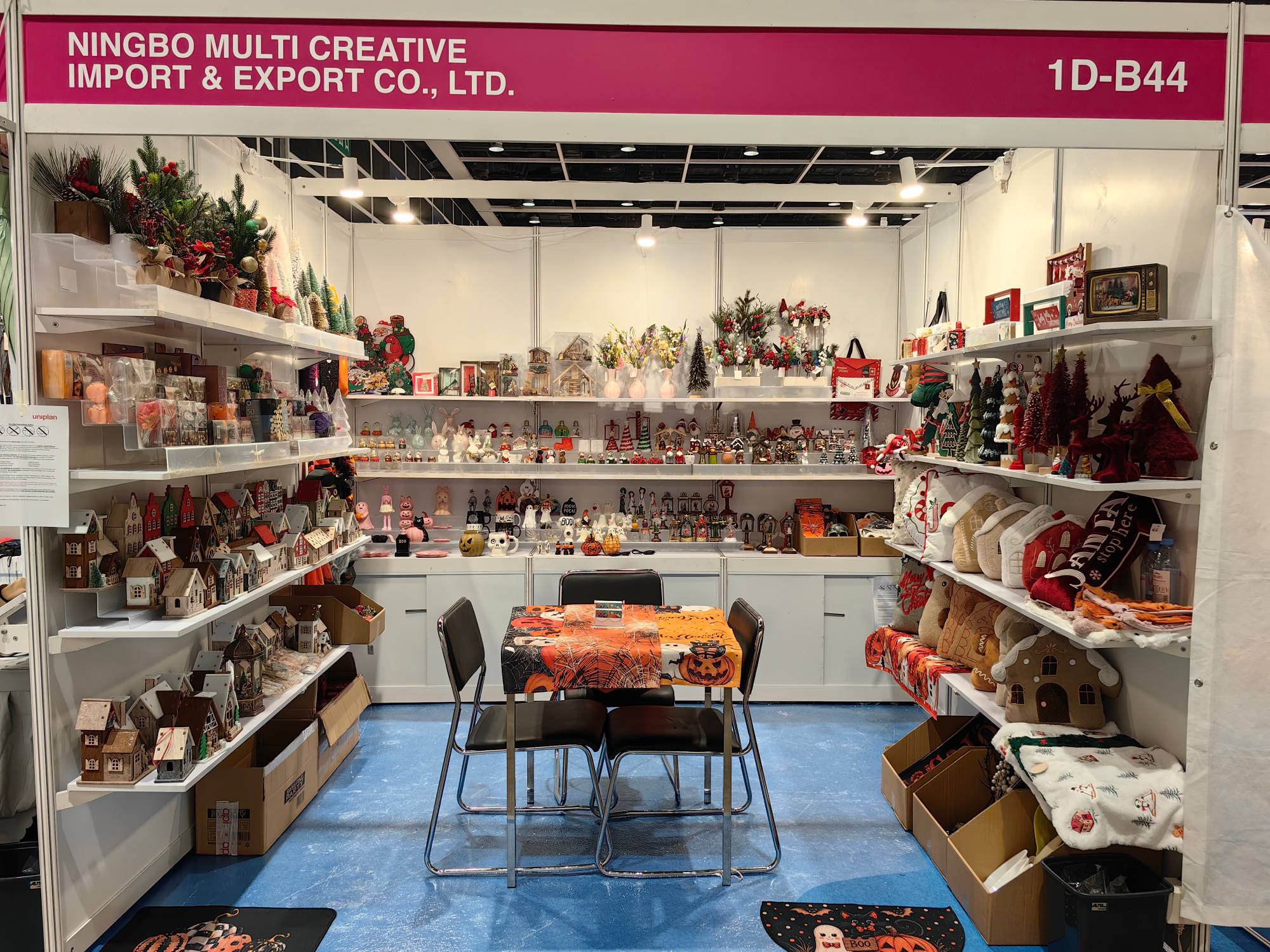 0 Business Cards, a Room Full of Christmas Samples, and an Honest Reflection from a Chinese Supplier